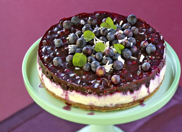 Heidelbeer-Torte mit Mascarpone und weißer Schokolade - maxima