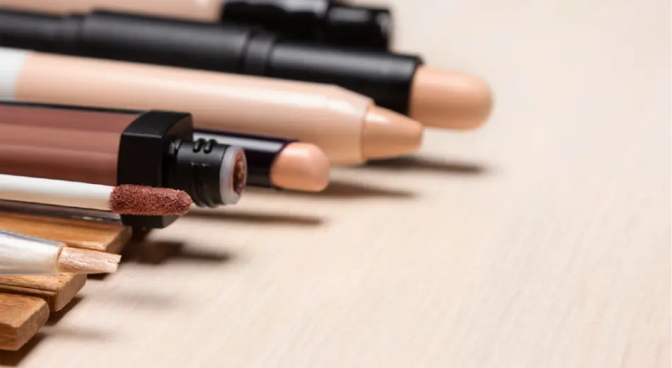 Concealer auftragen