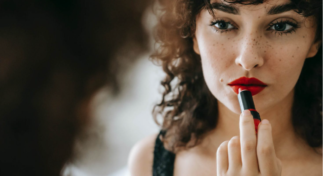 In 5 Schritten zu perfekten roten Lippen