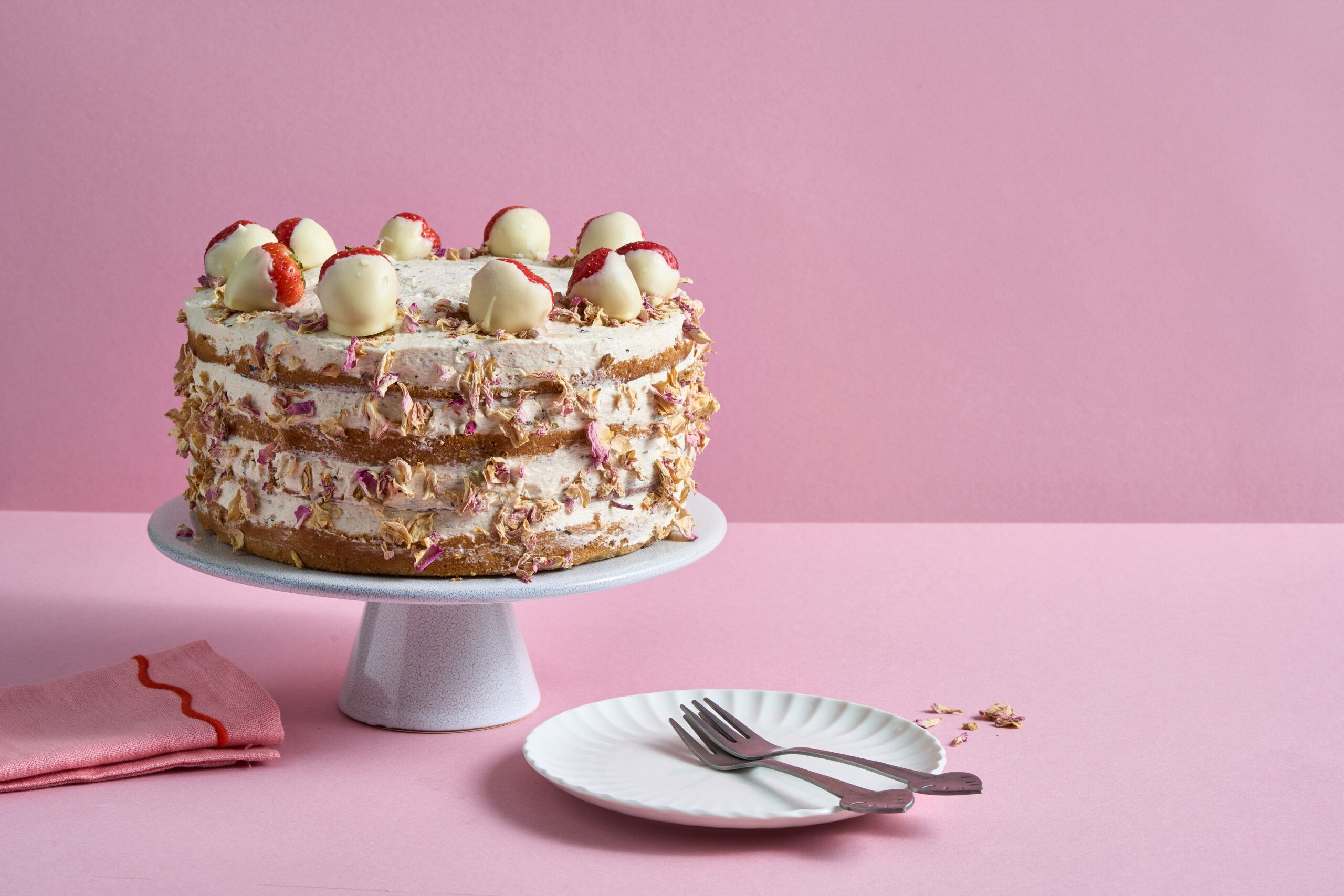 Vanillecremetorte mit Basilikum, Safran und dipped Strawberries