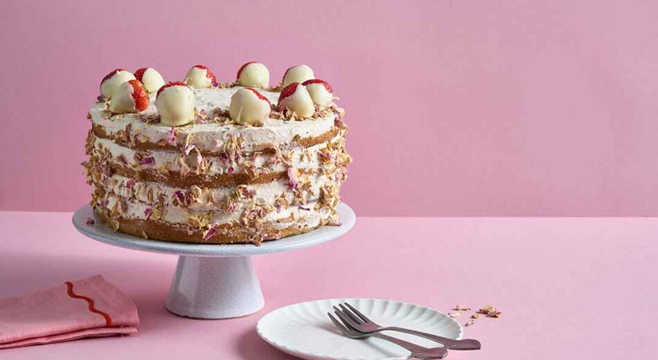Vanillecremetorte mit Basilikum, Safran und dipped Strawberries